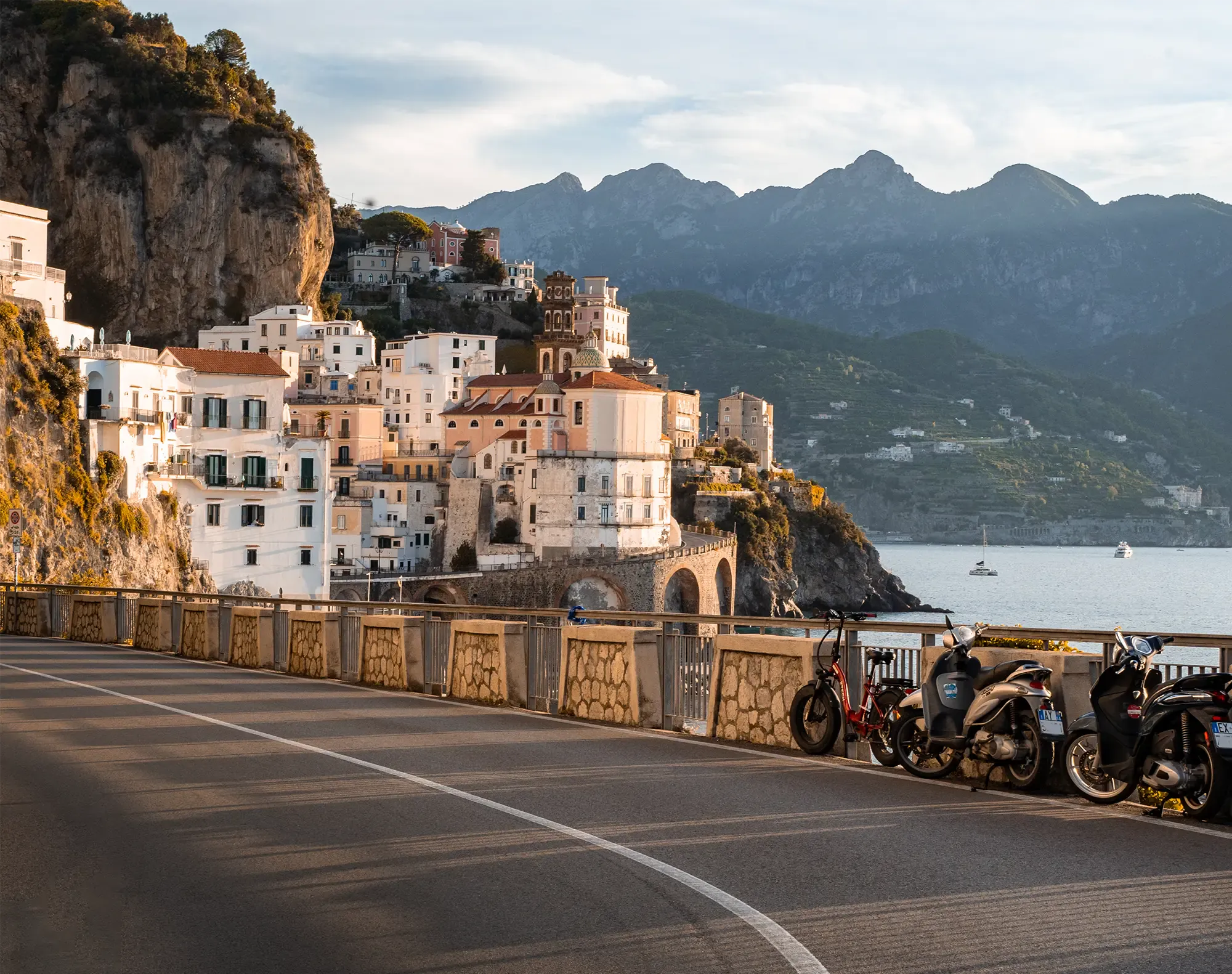 Мотоциклы на улицах Атрани